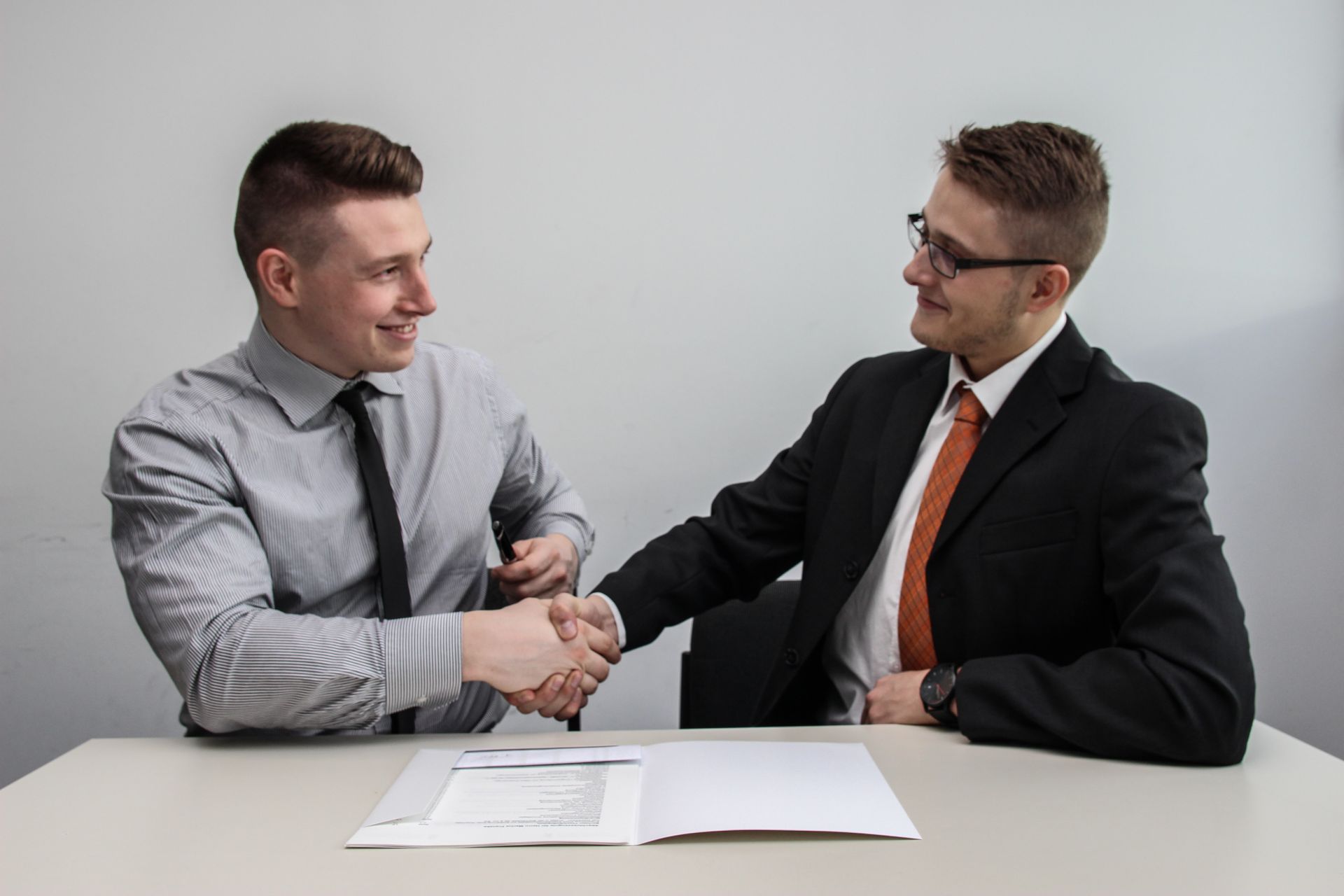 Stellenangebote - Arbeiten im Team - sebastian-herrmann-NbtIDoFKGO8-unsplash Stellenangebote - Arbeiten im Team - sebastian-herrmann-NbtIDoFKGO8-unsplash